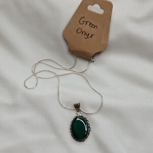 Women's Green Onyx Oval Shape Natural Gemstone Pendant Necklace Silver Plated